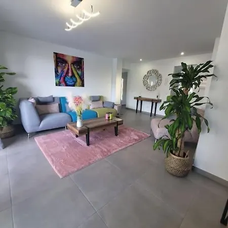 Piso Moderno Cerca Del Mar Cristianos Apartamento *