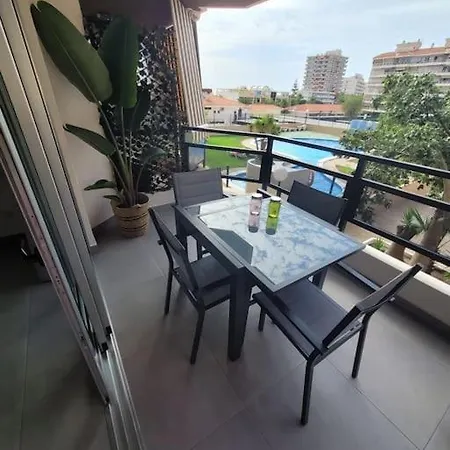 Piso Moderno Cerca Del Mar Cristianos Apartamento