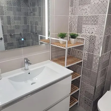 Piso Moderno Cerca Del Mar Cristianos